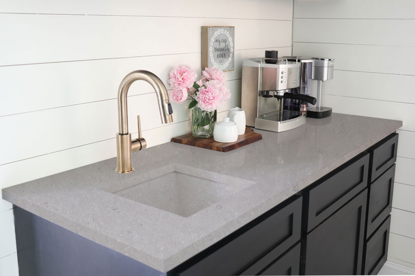 AQ502-Moca-Grey-A-Quartz-Countertops-2