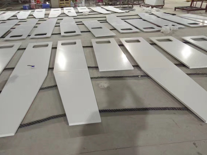 Aurora-Crystal-White-Quartz-Countertops-for-Multifamily-Projects Aurora-Crystal-White-Quartz-Countertops-for-Multifamily-Projects
